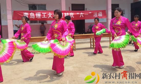 1520398855370556.jpg 村民在跳广场舞。5.jpg